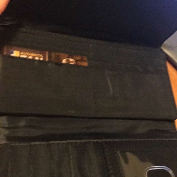 Wallets - Picture 4 of 4